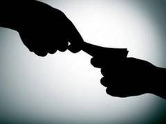 
      
      2 Delhi Police officials suspended for demanding bribe
      
      