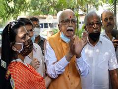 
      
      BJP leader urges PM Modi to confer Bharat Ratna on LK Advani
      
      
