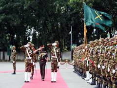 
      
      Indian Army chief receives Guard of Honour in Bangladesh 
      
      