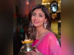 
      
      Shilpa Shetty, son Viaan kickstarts Diwali festivities with...
      
      