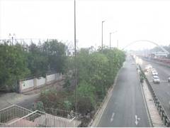 
    Delhi air quality improves to 'satisfactory', SAFAR advices people to 'enjoy the day'
    