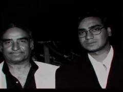 
      
      Ajay Devgn writes emotional note on father Veeru Devgn's...
      
      