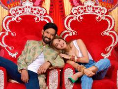 
      
      Vikrant Massey, Kriti Kharbanda pair-up for rom-com '14 Phere'
      
      