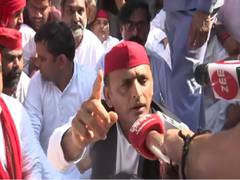 
      
      Lakhimpur Kheri incident: Akhilesh Yadav demands MoS Home's...
      
      