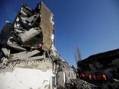 
      
      Toll in Albania quake reaches 40 
      
      