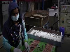 
      
      Aligarh's lock industry resumes work amid lockdown 
      
      