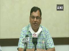 
      
      1,163 migrant labourers in UP symptomatic for COVID-19, says...
      
      