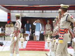 
      
      Amit Shah presents President's Colours to Assam Police
      
      