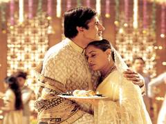 
      
      Amitabh Bachchan shares priceless picture with wife Jaya to...
      
      