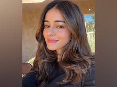 
      
      Ananya Panday, Vijay Deverkonda enjoy horse riding on sets of...
      
      