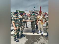 
      
      India, Pakistan exchange sweets on Eid-ul-Adha
      
      