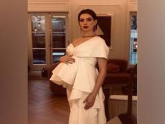 
      
      Here's how Anne Hathaway celebrated her baby shower
      
      