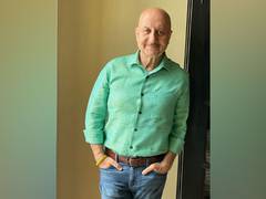 
      
      Anupam Kher receives COVID-19 vaccine shot in Mumbai
      
      