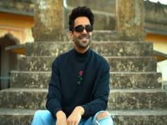 
      
      Aparshakti Khurana presents 'Ek Ladki Bheegi Bhagi si' rendition
      
      