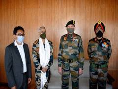 
      
      Army Chief interacts with Ladakh MP during his visit
      
      