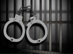 
      
      Maharashtra: Police arrests man for allegedly stalking,...
      
      