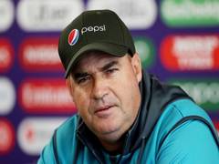 
      
      Pakistan coach Mickey Arthur, staff not to get extension 
      
      