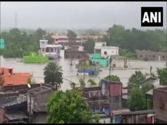 
      
      Heavy rain leads to waterlogging in Asansol
      
      