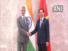 
      
      Jaishankar holds bilateral with Vietnamese counterpart
      
      