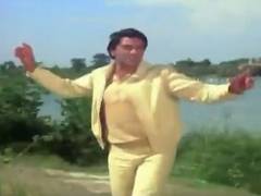 
      
      Dharmendra Deol embraces unique dancing style, shares clip...
      
      