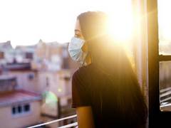 
      
      Poorer people less able to stay at home amid COVID-19 pandemic
      
      