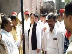 
      
      Samajwadi Party's Moradabad MP 'forgets' national anthem...
      
      