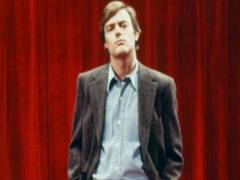 
      
      'SNL' star Peter Aykroyd passes away at 66
      
      
