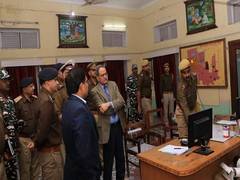 
      
      UP DGP conducts security review meeting in Ayodhya 
      
      