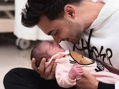 
      
      Actor Aayush Sharma shares picture of his newborn baby girl Ayat
      
      