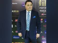 
      
      Rishi Kapoor takes on paparazzi for creating noise on Diwali eve
      
      