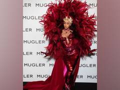 
      
      Cardi B attends Paris Fashion Week for first red carpet since...
      
      