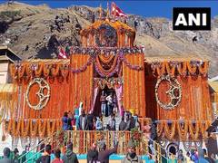 
      
      10 quintals of marigold flowers used to decorate Badrinath...
      
      