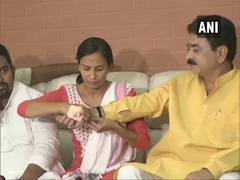 
      
      NCP woman leader ties 'rakhi' to BJP MLA who kicked her in public
      
      