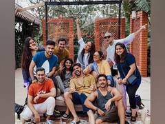 
      
      Sonakshi Sinha shares a picture with 'her favourites'
      
      