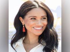 
      
      Meghan Markle's father sends flowers on her 40th birthday
      
      
