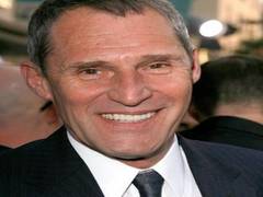
      
      Ben Cross, 'Star Trek' and 'Chariots of Fire' actor, dies at 72
      
      