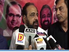 
      
      BJP leader hits out at Kamal Nath for increasing duty on...
      
      
