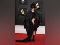 
      
      Grammys 2022 red carpet: Billie Eilish opts for all-black outfit
      
      