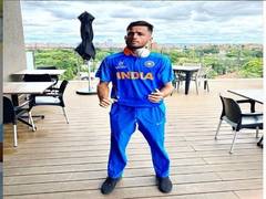 
      
      Filing my cricket appetite by watching old WC matches, says...
      
      