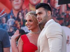 
      
      Britney Spears makes rare red carpet appearance with Sam Asghari
      
      