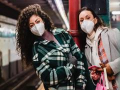 
      
      CDC urges vaccinated people to wear masks again in US
      
      