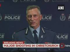 
      
      4 people in custody after shooters target 2 Christchurch mosques
      
      
