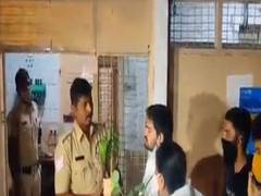 
      
      Bengaluru students give samplings to cops in symbolic protest...
      
      