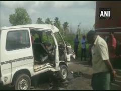 
      
      Kerala: Five of family killed in car mishap, 7 left injured
      
      
