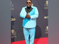 
      
      Emmys 2021: Cedric the Entertainer takes a dig at Nicki Minaj...
      
      