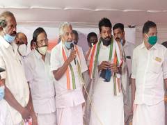 
      
      Kerala: Jawahar Balajanavedi chief protests against Child...
      
      