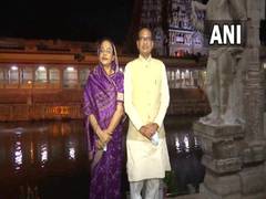 
      
      Shivraj Singh Chouhan offers prayers at Meenakshi Amman...
      
      