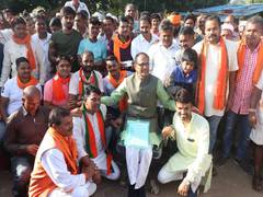 
      
      Madhya Pradesh CM Shivraj Singh Chouhan visits Kabirsej...
      
      
