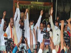 
      
      'Etela Rajender to take up BJP flag very soon'
      
      