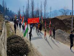 
      
      Students, youths of J-K's Kupwara take out Tiranga rally to...
      
      
